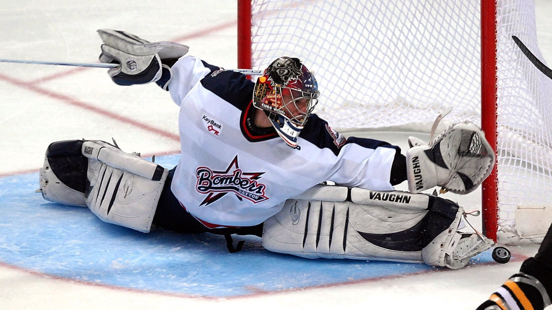 “帕布罗·马特拉的精确进攻与铁血防守，成就阿根廷美洲狮队的胜利”